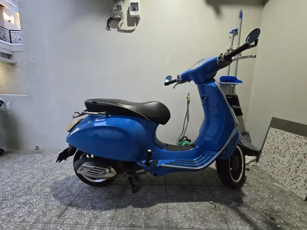 Vespa Primavera 2015 low Km