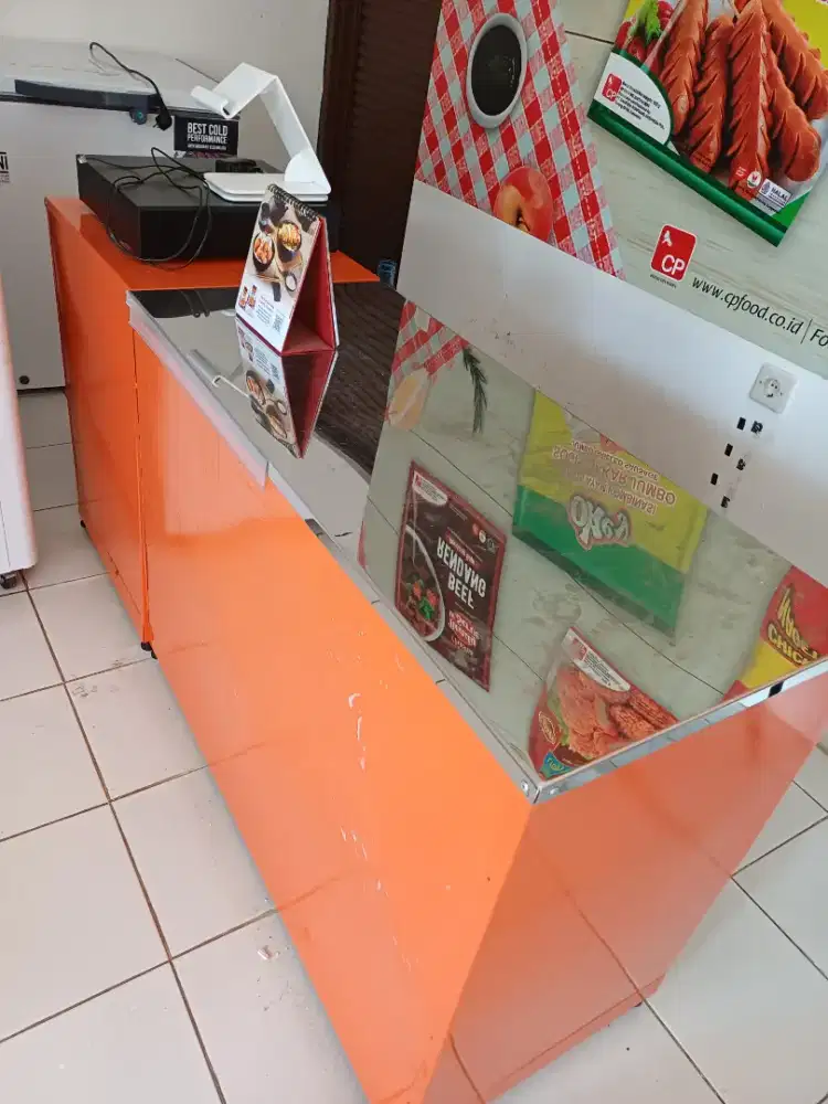 MEJA KASIR tahun pembelian 2024