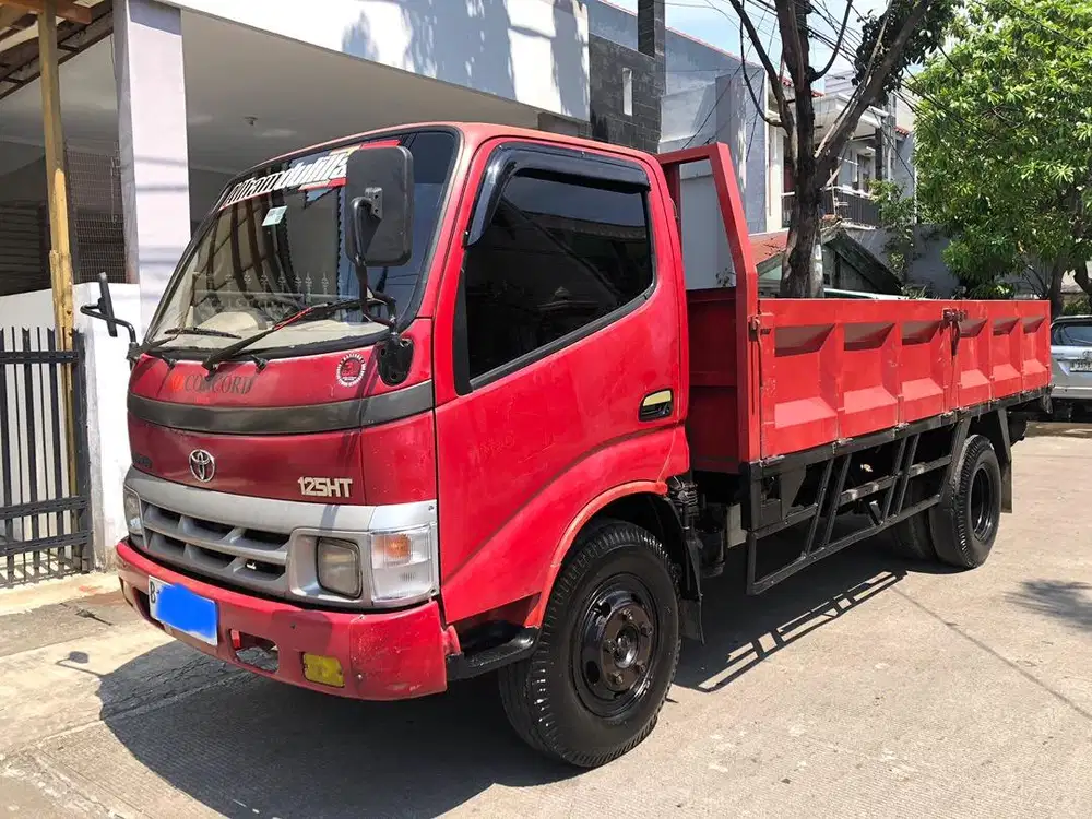 Toyota Dyna 125 HT thn 2004 Bak Triway Kondisi sangat Prima
