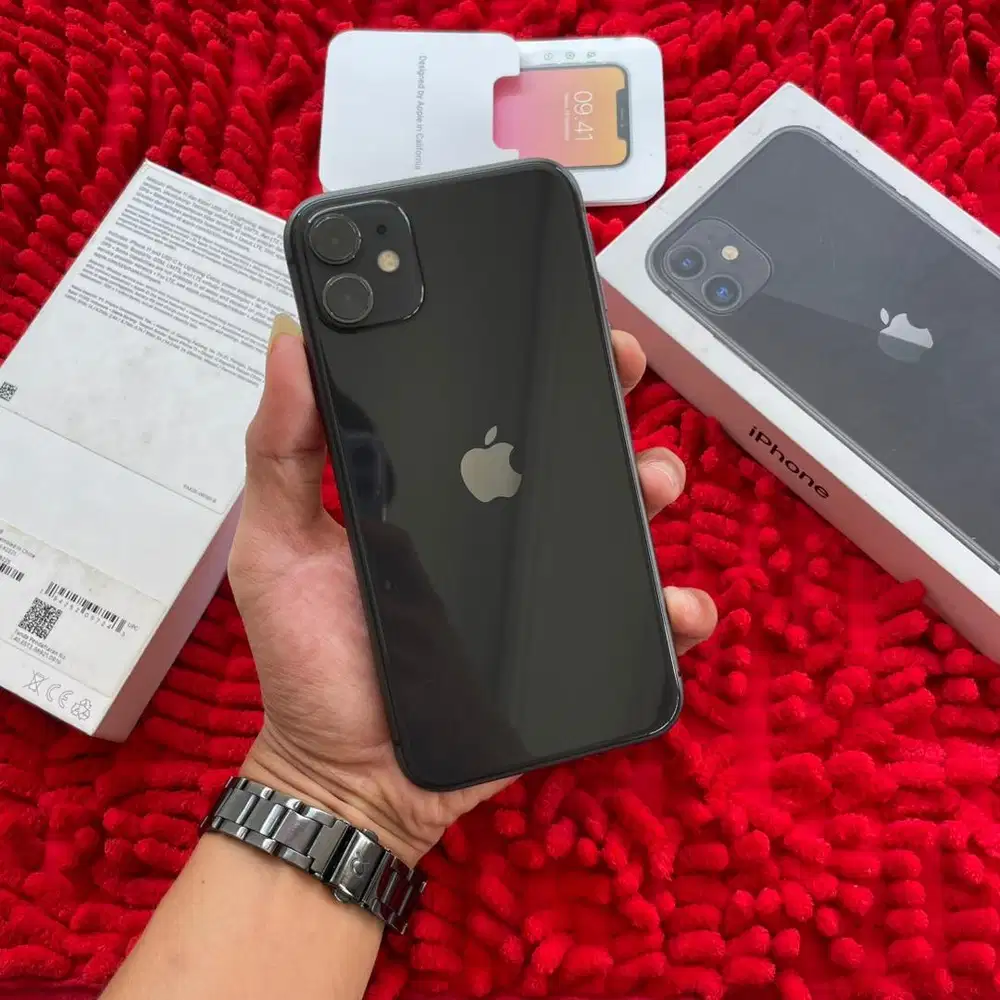 iPhone 11  64GB Garansi resmi iBox