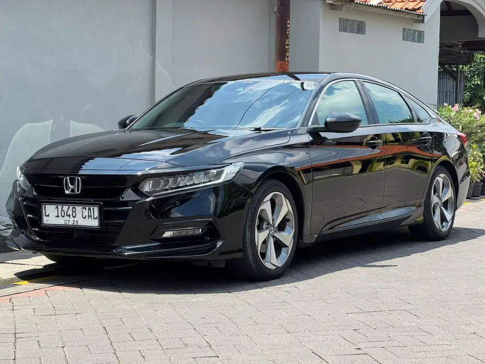 Toyota Camry 2.5 V At 2017 km +/- 86.000