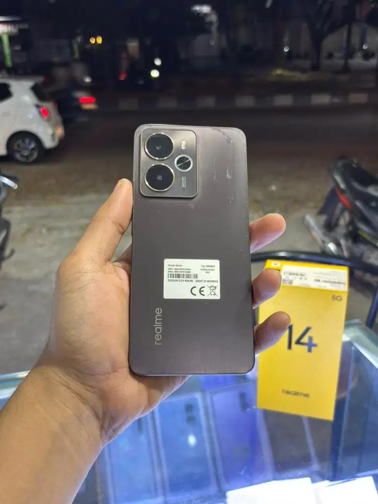 REALME 14 5G Ram 8/256, Kondisi Mulus, Lengkap, Bergaransi.