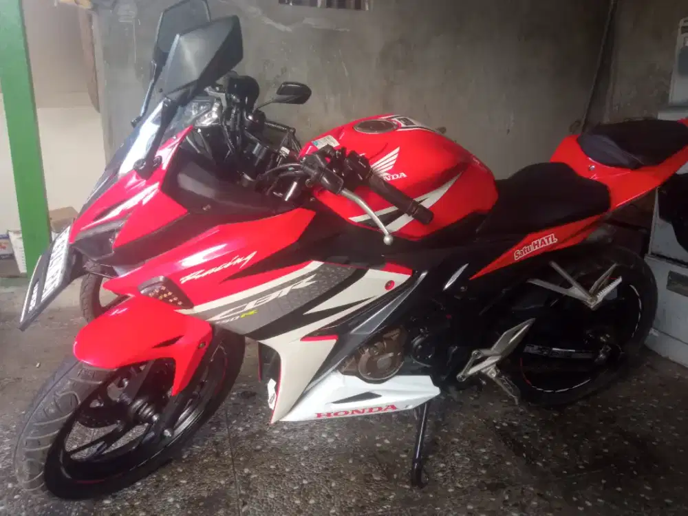 JUAL  CBR 150 R 2017