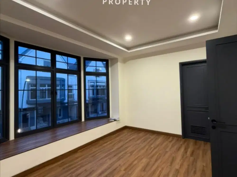 DISEWAKAN RUMAH BARU 3 LANTAI DI CLUSTER LOUISE, GADING SERPONG - TANGERANG