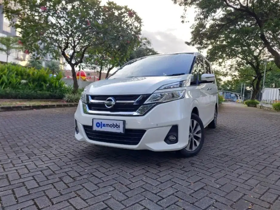 KM Low Pajak Hidup Nissan Serena 2019 UZIS