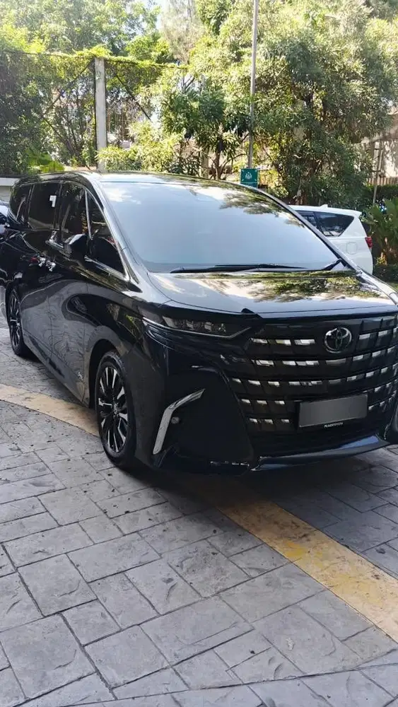 Dijual alphard 2.5 hev hitam 2024