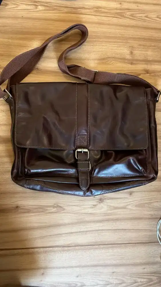 Fossil messenger bag warna coklat ori