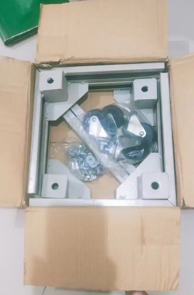 Dudukan kulkas - roda kulkas