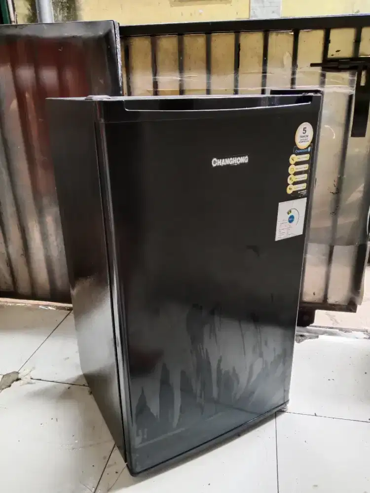 KULKAS MINI CHANGHONG 100LTR LIKE NEW