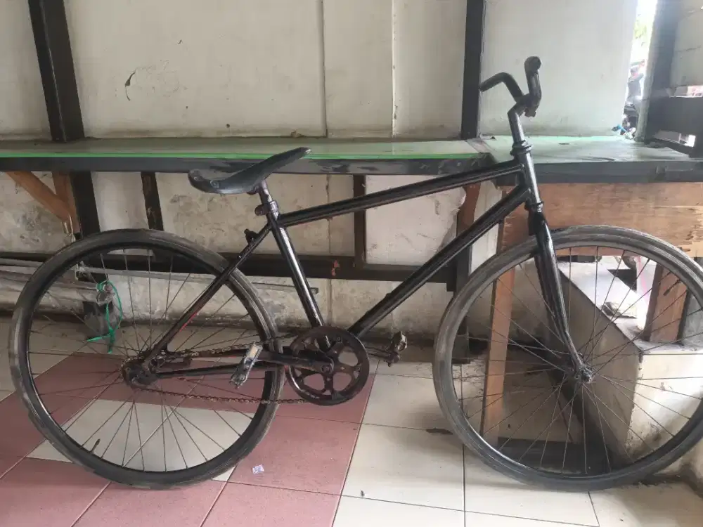 Sepeda fixie rem terpedo UK 700x23c