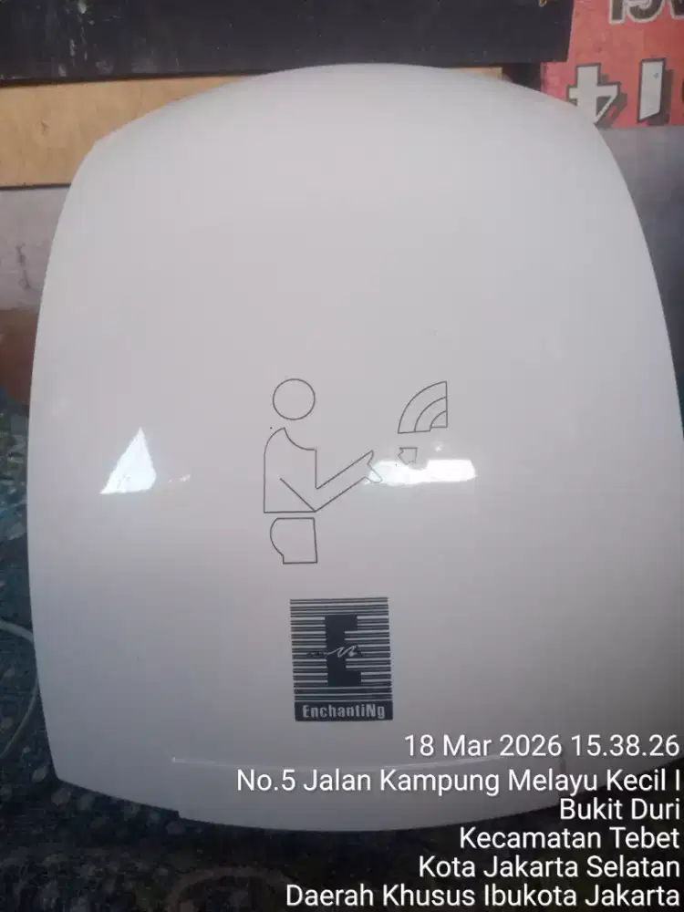 Alat Bantu (AI Title Generator)