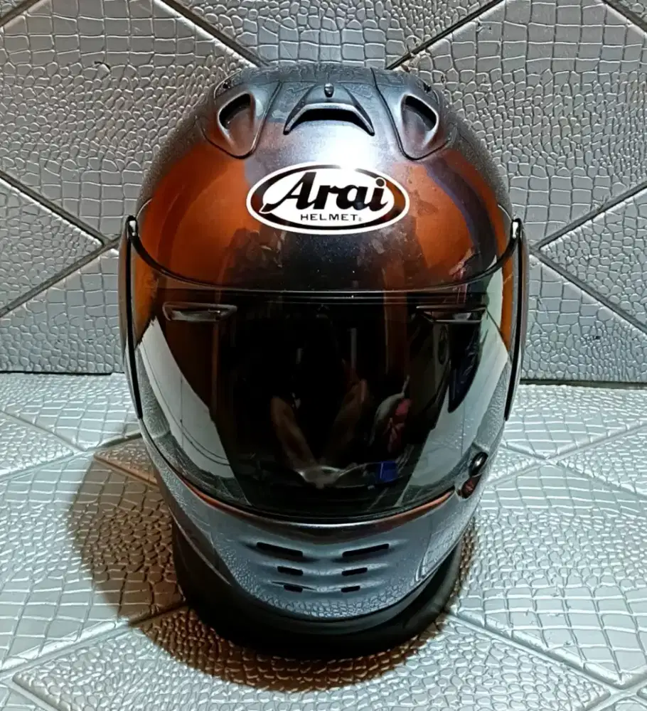 Helm arai mulus
