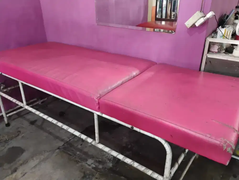 Ranjang facial atau eyelash