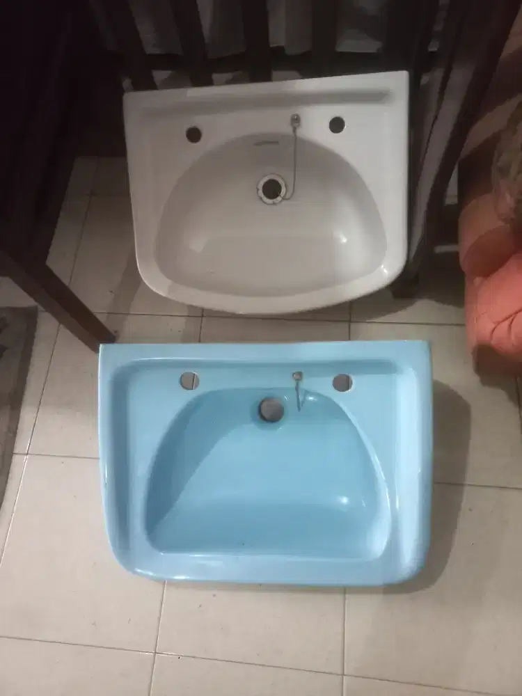 Tempat cuci Wastafel TOTO