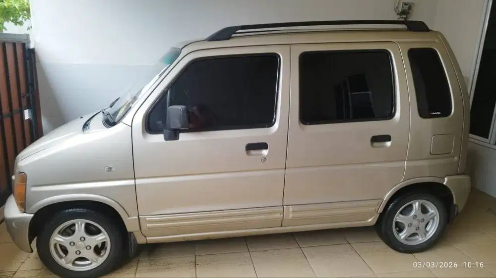 DIJUAL Suzuki Karimun Kotak 2006 PEMAKAI