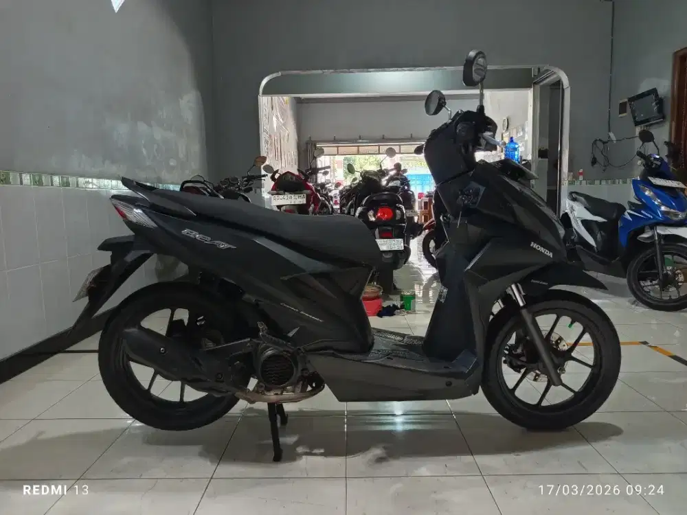 BEAT DELUXE 2021 HITAM DOFF