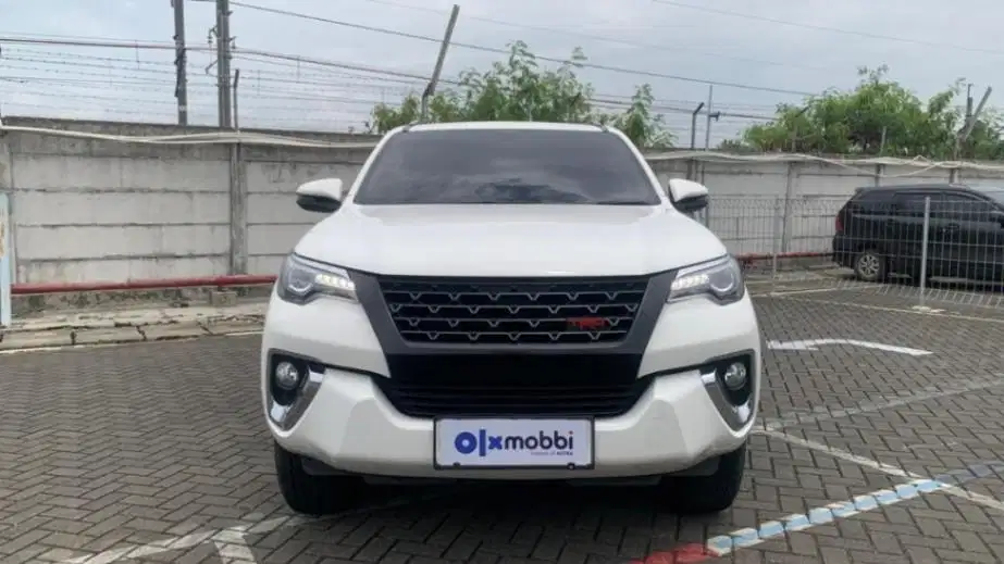 TDP 18JT, Toyota Fortuner 2.4 4x2 VRZ Solar-AT Putih 2018