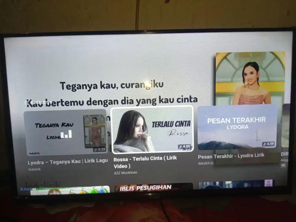 Android Smart tv 32inch merek AQUA