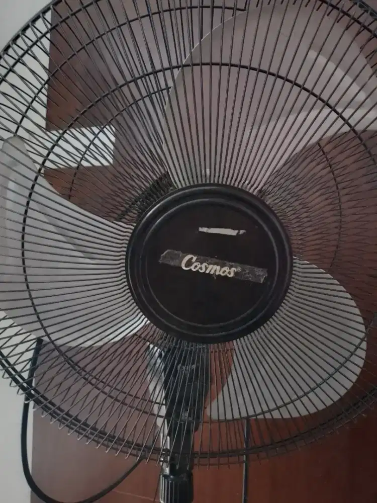 Kipas Angin Besi Cosmos 18-TIF