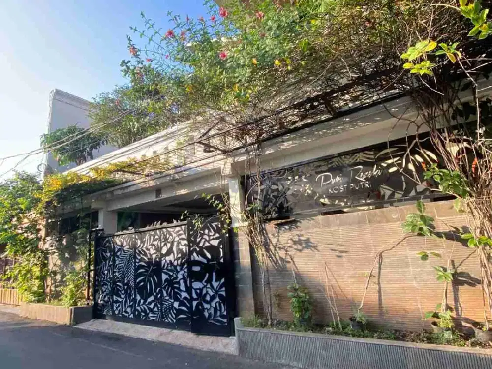 DIJUAL RUMAH DAN KOSKOSAN