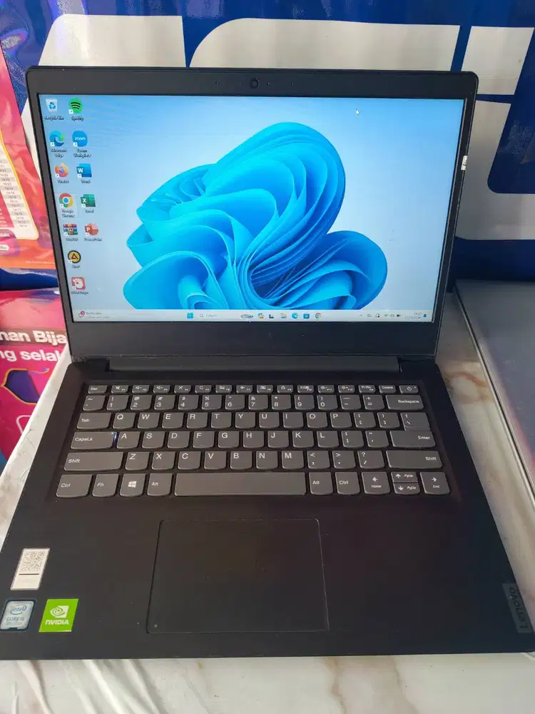 LENOVO 81MU  CORE I5 8256U RAM 8GB DDR4 SSD 256GB Vga mx 110 2gb nvdia