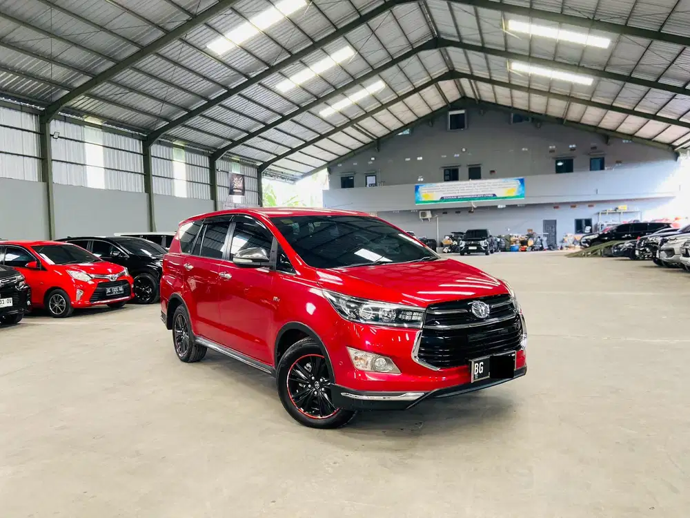 Toyota Innova Reborn Venturer 2.0 2017 / 2018 AT Matic, Sangat terawat