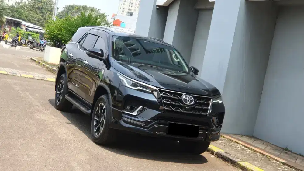 [ ANTIK LOW KM ] Toyota Fortuner 2.7 SRZ GR Sport 4x2 Bensin 2022/2023