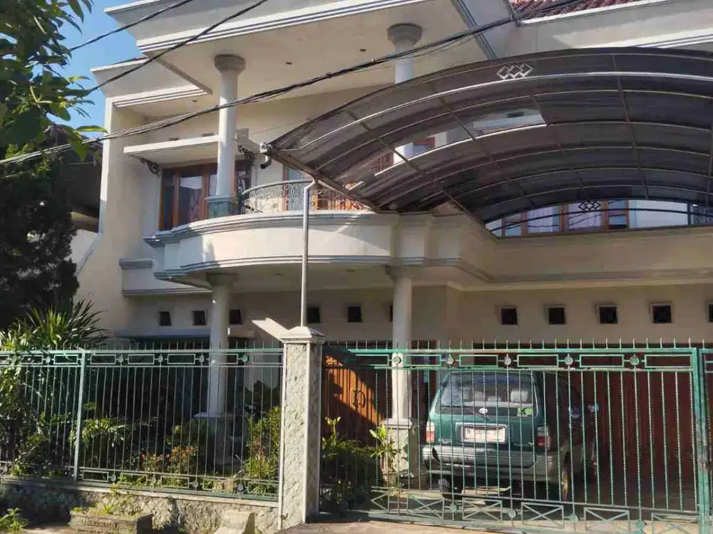 Dijual Rumah Mewah Strategis di dekat Suhat dan UB, dua lantai siap huni