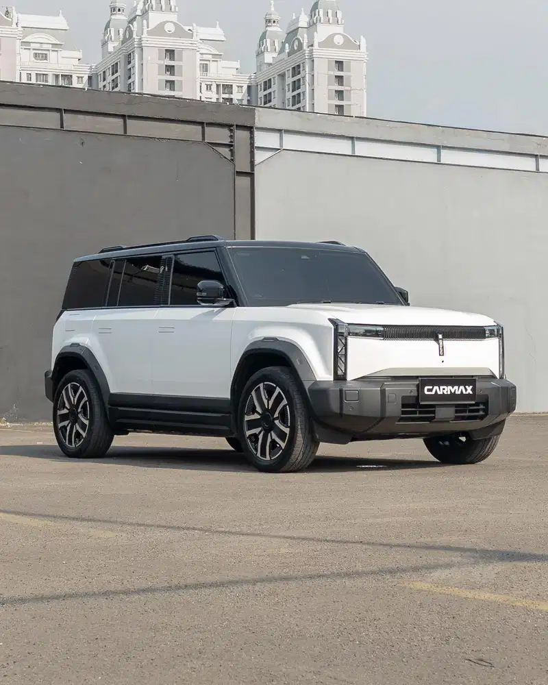 J6 IWD 2025 (4x4) AWD