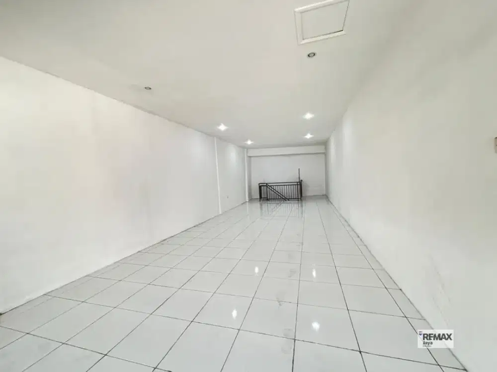 Shop House With Basement For Rent In Canggu