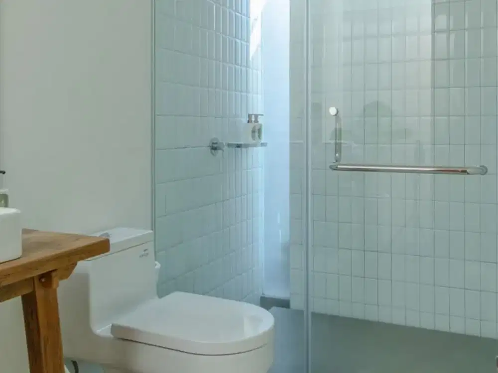 Villa Modern Tropical dengan Design Elegan Dijual, di Canggu Area