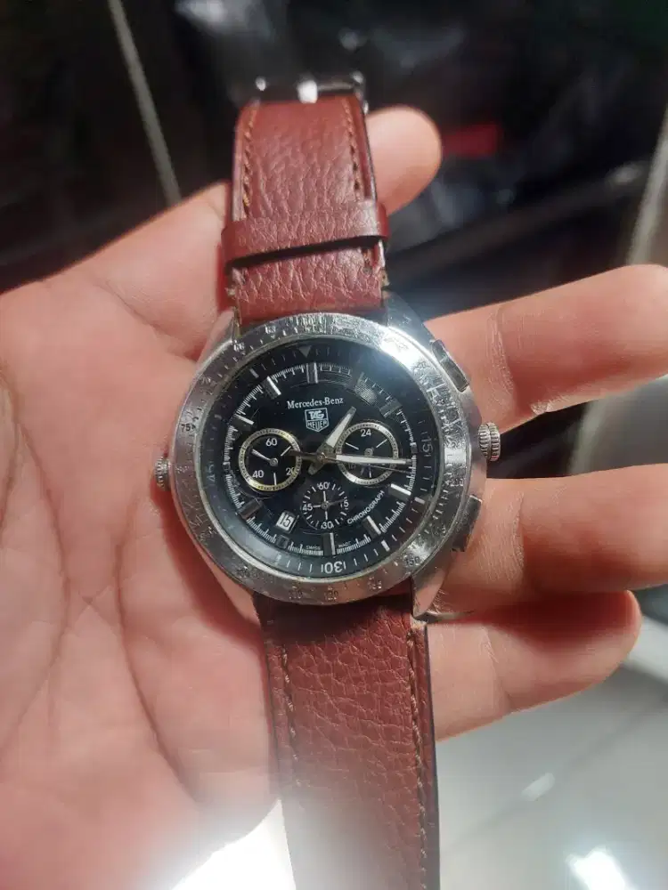 Arloji Mercedes benz