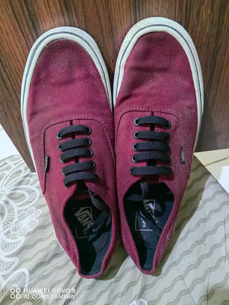 Sepatu Casual Vans Of The Wall Maroon Size 44