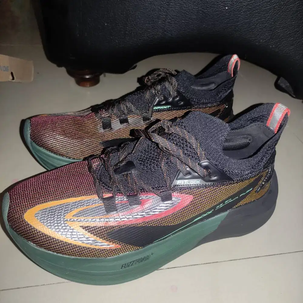 Sepatu Lari 910 / nineten Kishi Run Flow