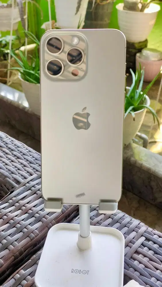 Iphone 15 Pro Max 256GB Ex Ibox Resmi Indonesia - Like New