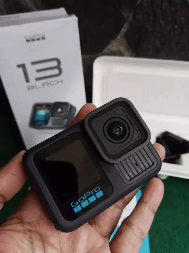 Dijual Murah Action Cam Gopro Hero 13 Black Fullset Mulus Like New