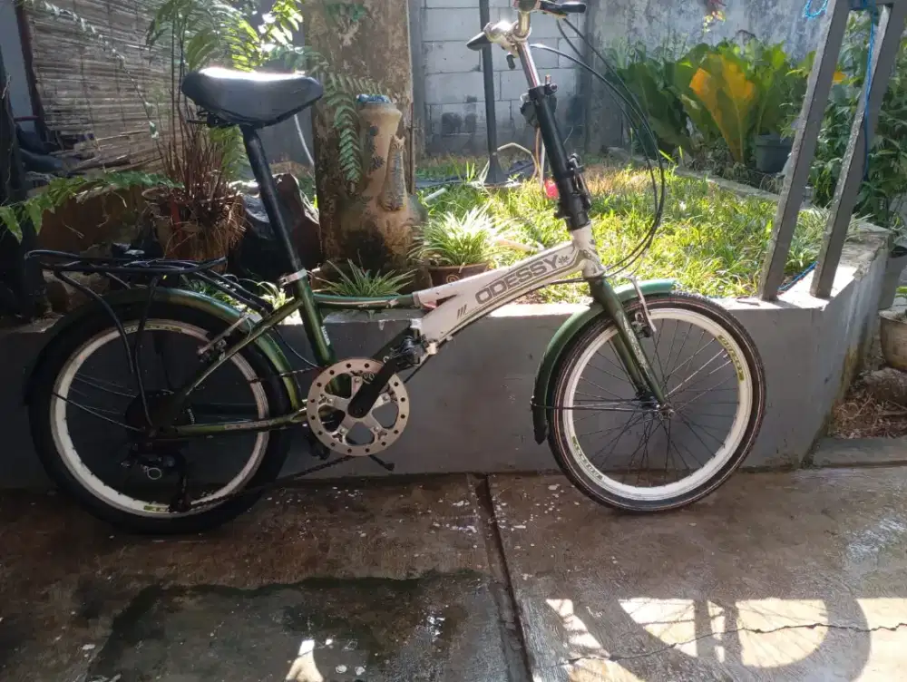 Sepeda Lipat Odessy Bona UK 20