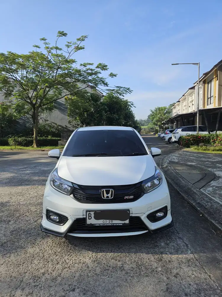 JUAL CEPAT Honda Brio RS 1.2 CVT 2022 – 1 Tangan Pribadi