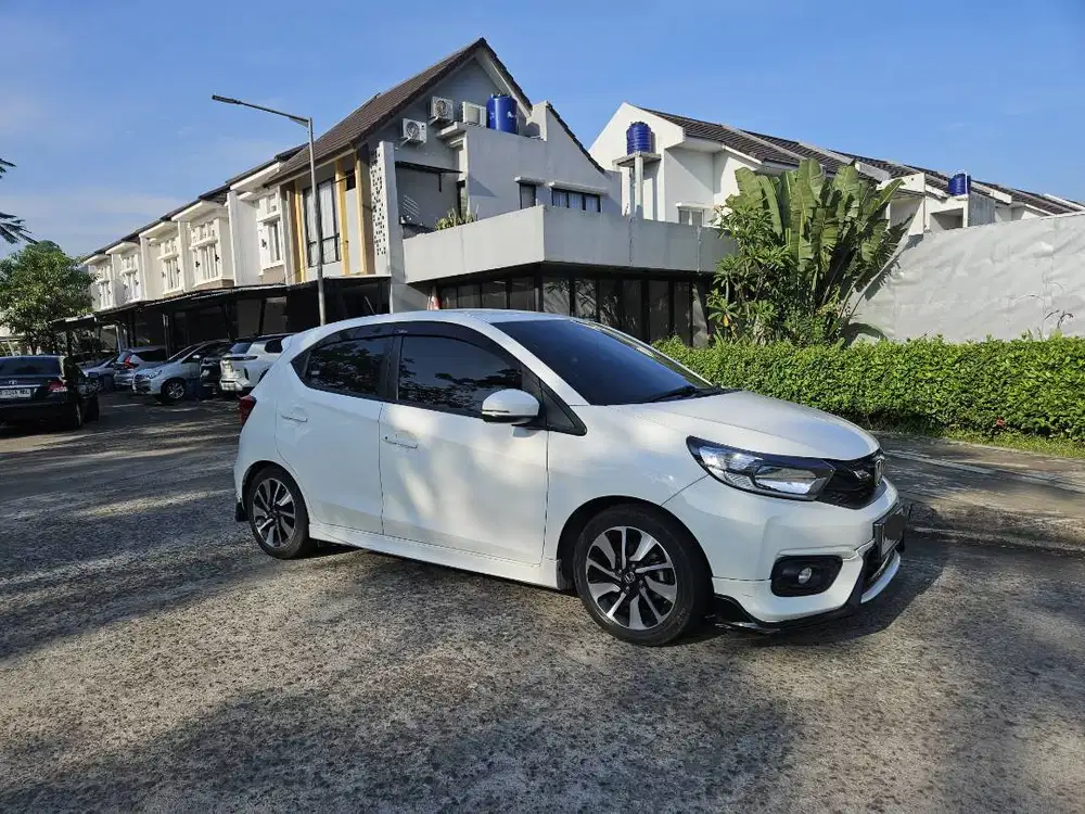 JUAL CEPAT Honda Brio RS 1.2 CVT 2022 – 1 Tangan Pribadi