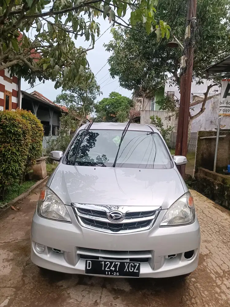 Daihatsu Xenia 2011 Bensin