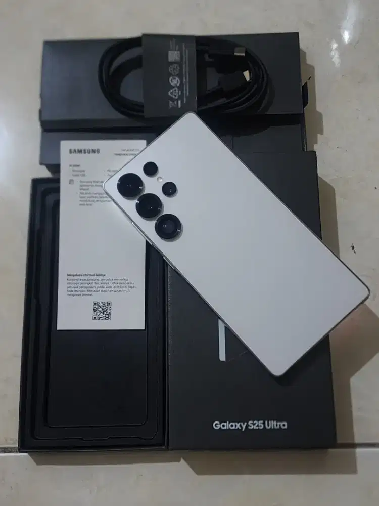 Samsung S25 Ultra 5G 12/256Gb, warna White Silver SEIN, 99,9% Sempurna