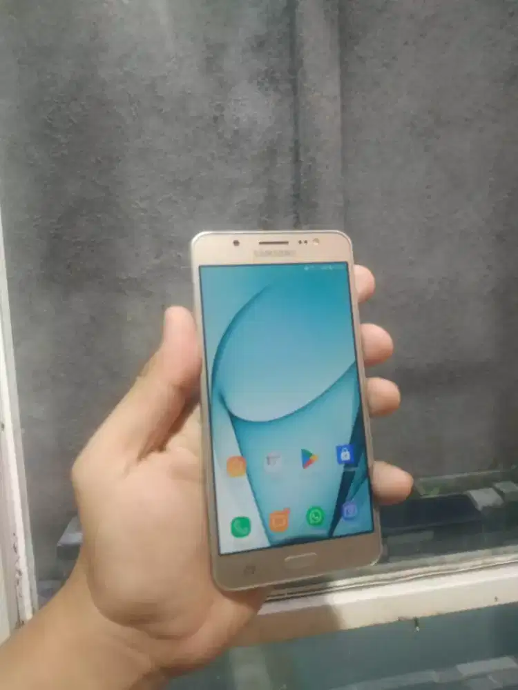 Samsung j5 2016 2/16 gold