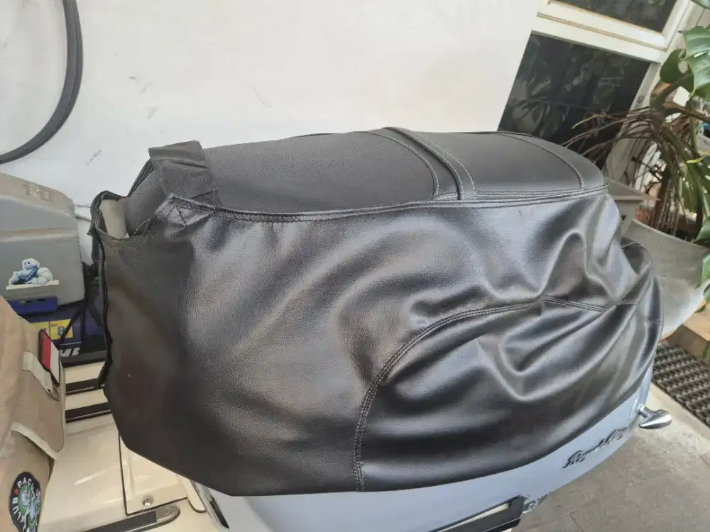 Cover tepong vespa primavera sprint untuk bengkel