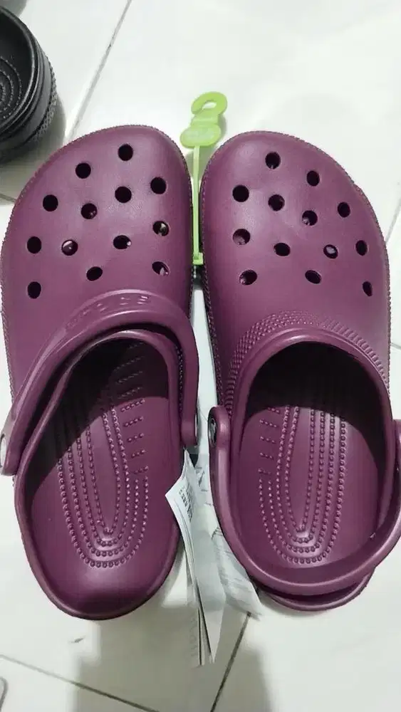 Classic Crocs W8