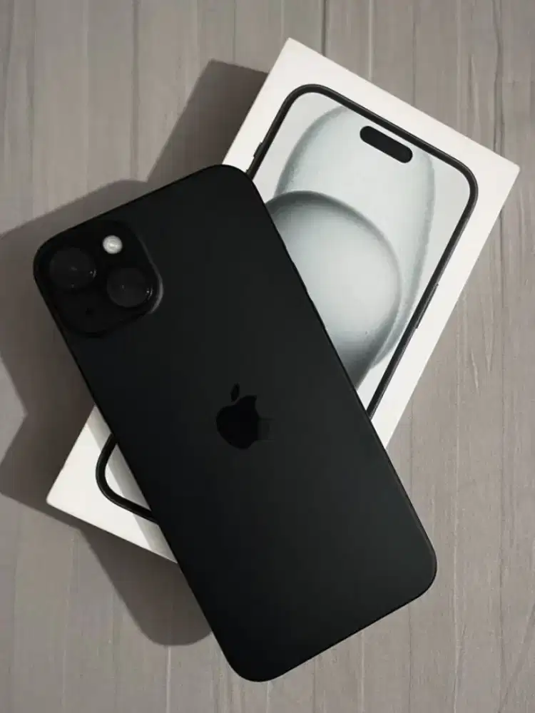 IPHONE 15 BLACK 128GB LIKE NEW ON GARANSI 2027 BH 100