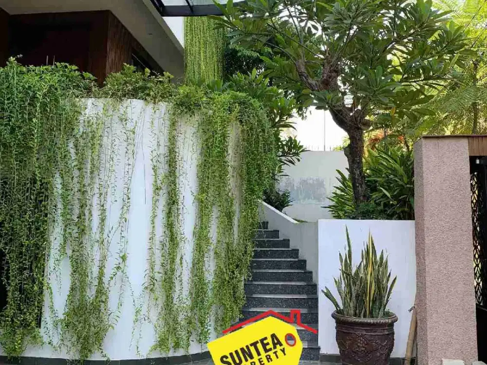 Rumah Modern Mewah di Permata Hijau strategis. 0117