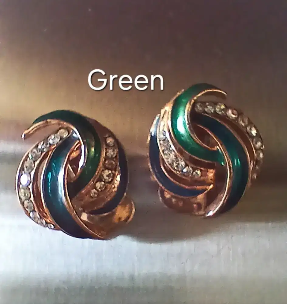 Anting dan Liontin vintage