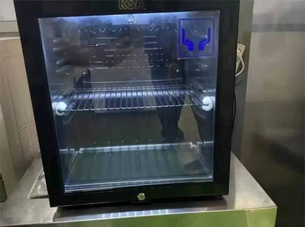 Showcase/kulkas/freezer RSA 52 Liter