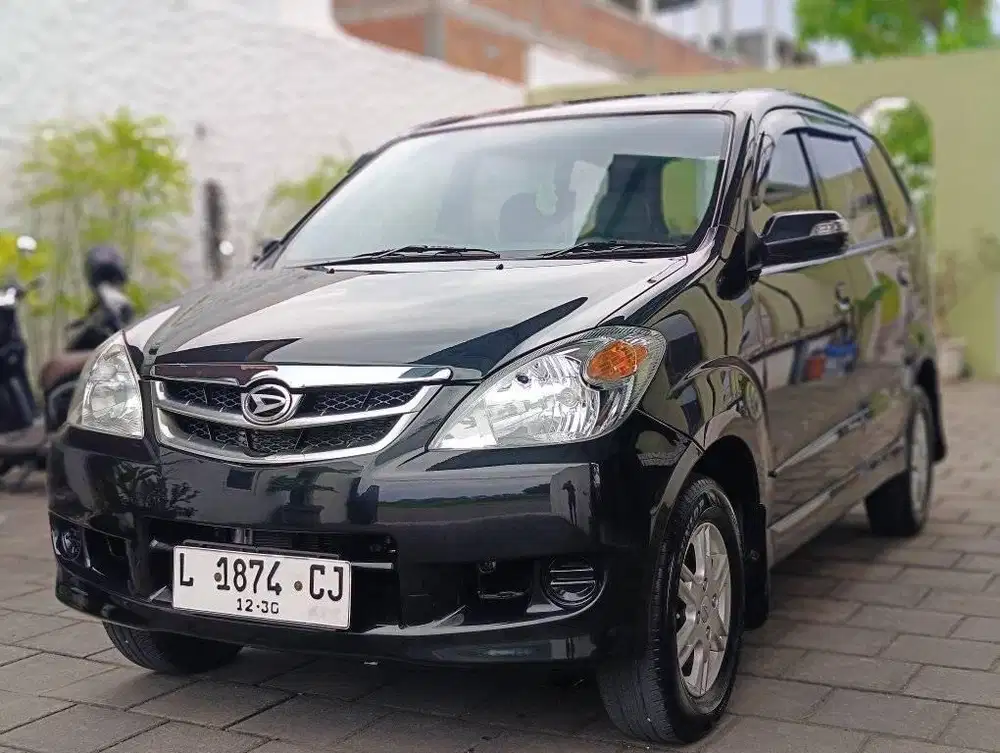 xenia xi deluxe plus 2011 tgn1 km50rb