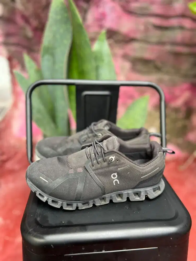 Dijual Sepatu Oncloud